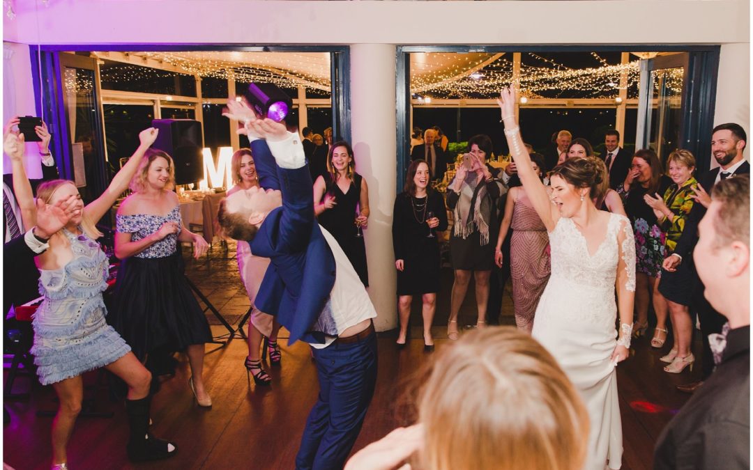 5 Tips To Get EVERYONE On Your Wedding Dancefloor!